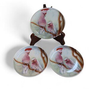 Set of 3 Maxwell Williams Plates – Birds of Australia Major Mitchell’s Cockatoos